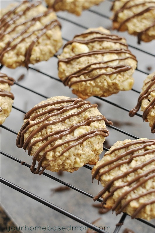Banana Oatmeal Cookies with White Chocolate and Nutella