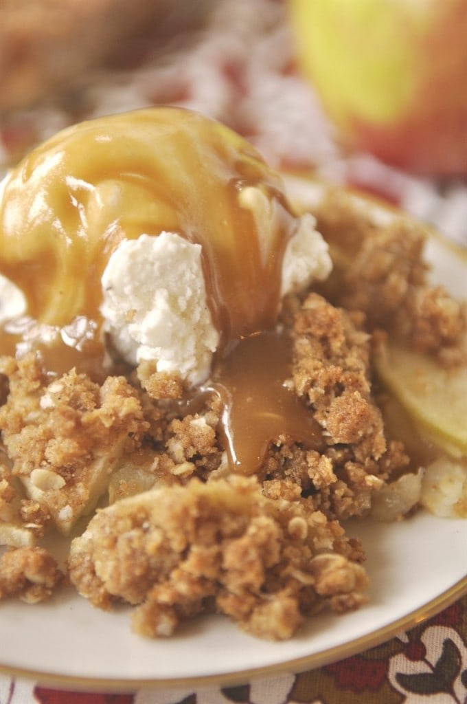 apple crisp vanilla ice cream and caramel sauce