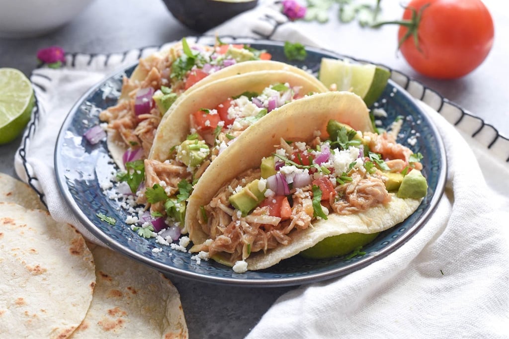 Crockpot Shredded Green Chile Chicken Tacos