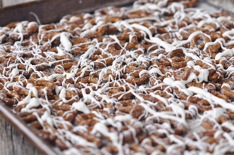 cinnamon sugar pretzels drizzled with white chocolate