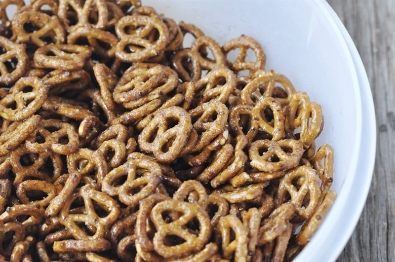 White Chocolate Cinnamon Pretzels