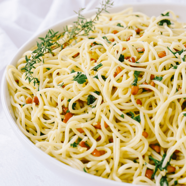 herb pasta in a bowl