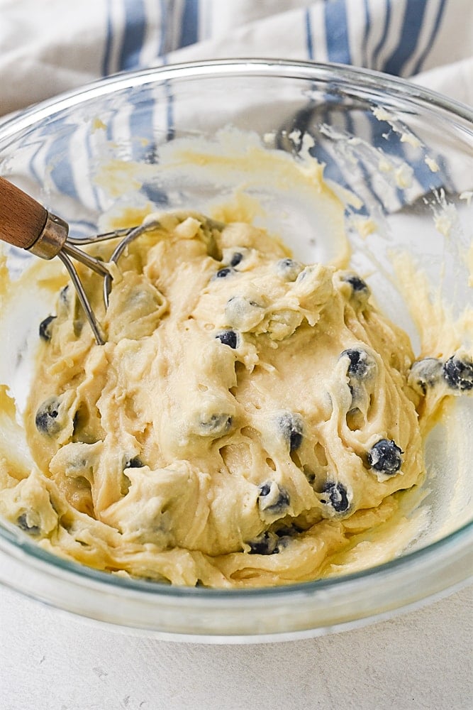 how to make Streusel blueberry muffins blueberry muffin batter