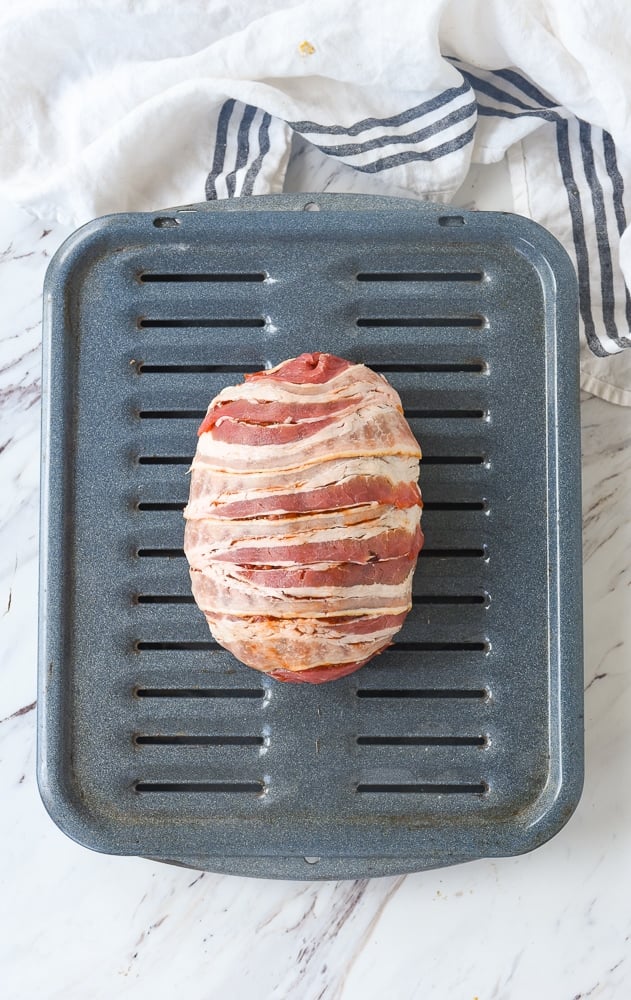bacon wrapped around a meatloaf