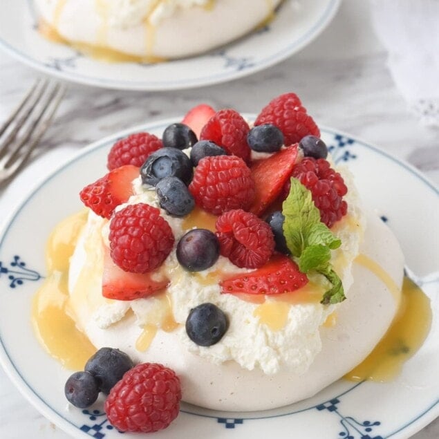 pavlova with berries on top