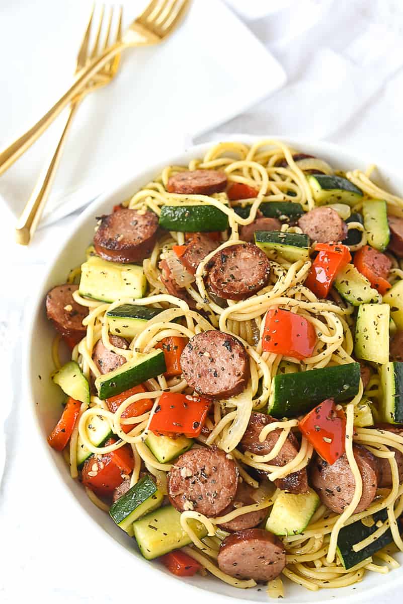 overhead shot of bowl of vegetable pasta