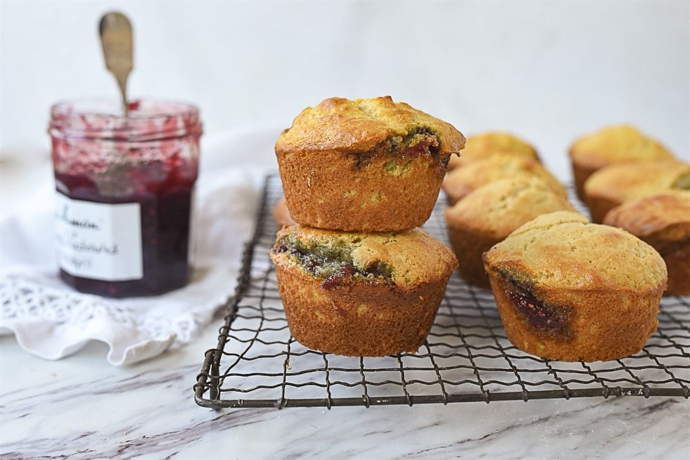 stack of two muffins