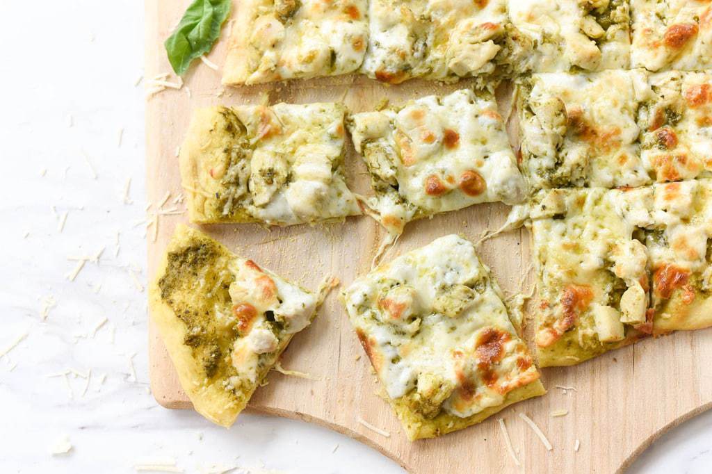 chicken pesto pizza