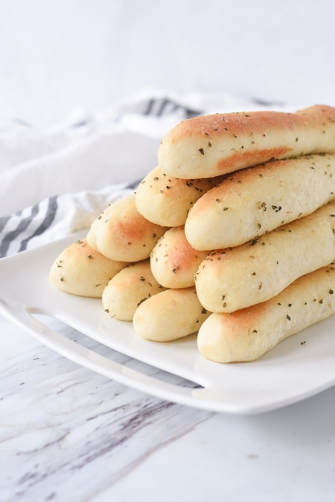 pyramid of olive garden breadsticks