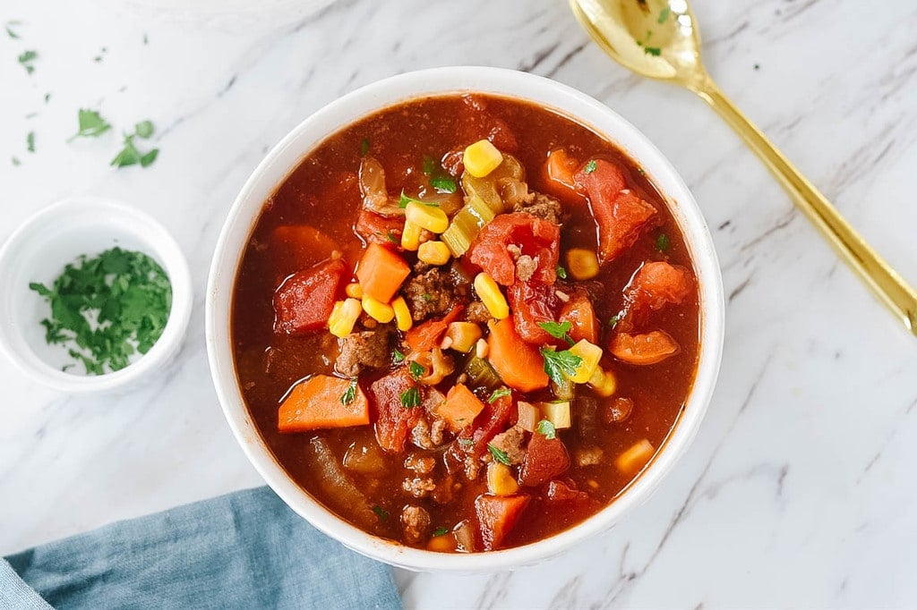 Hamburger Soup with corn and carrots