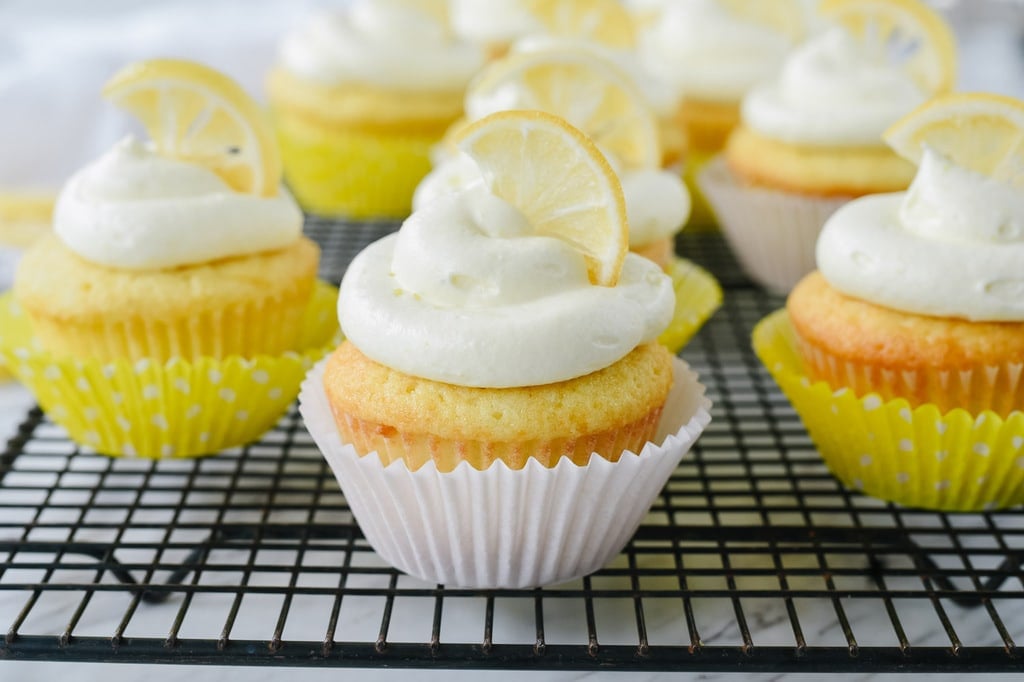 lemon curd cupcakes