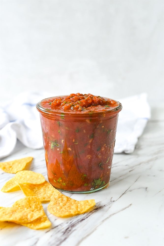 Easy Salsa Recipe {blender salsa}