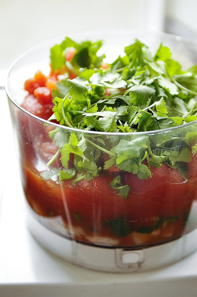 https://www.yourhomebasedmom.com/wp-content/uploads/2011/05/simple-salsa-recipe-1-2.jpg