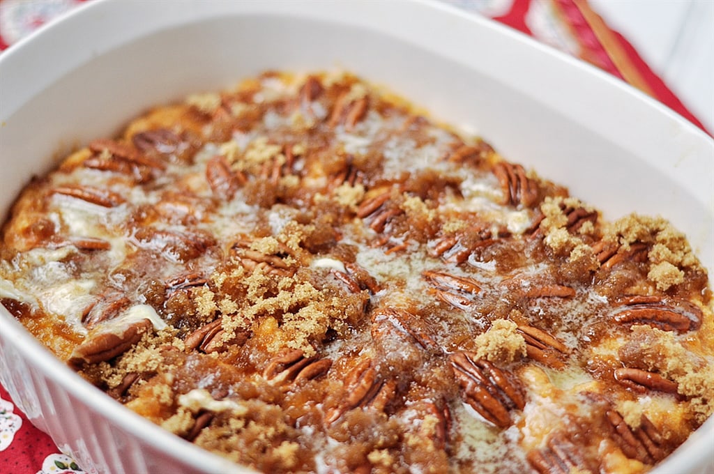 sweet potato casserole with pecans and brown sugar topping