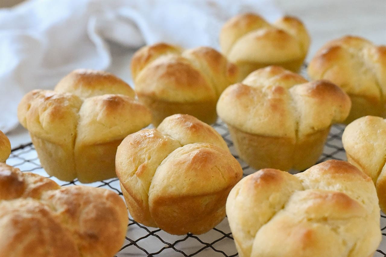 Delicious Buttery Yeast Roll Recipe by Leigh Anne Wilkes