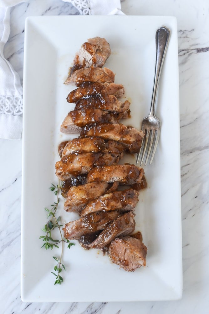 glazed pork tenderloin overhead shot of fig pork tenderloin