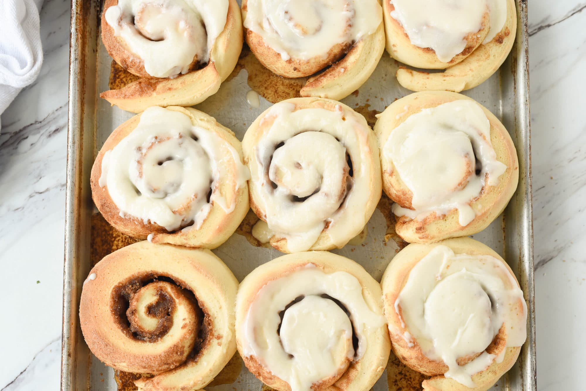 cinnamon rolls with frosting