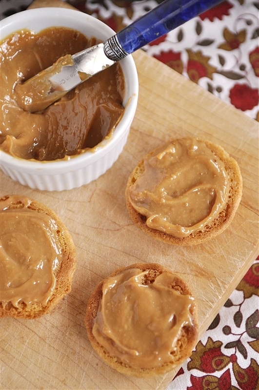 Dulce de Leche Sandwich Cookie & Eagle Brand Giveaway {150.00 value}