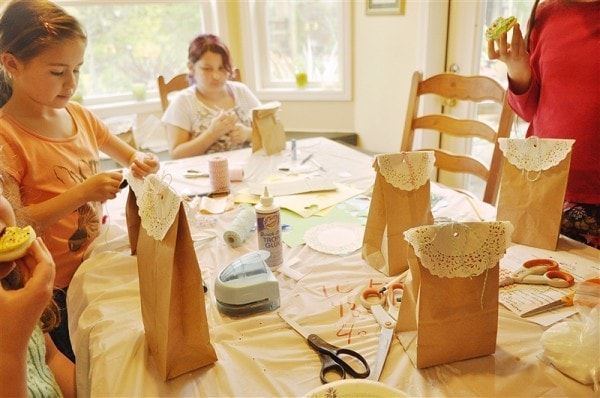 deocrating bags of bath salts