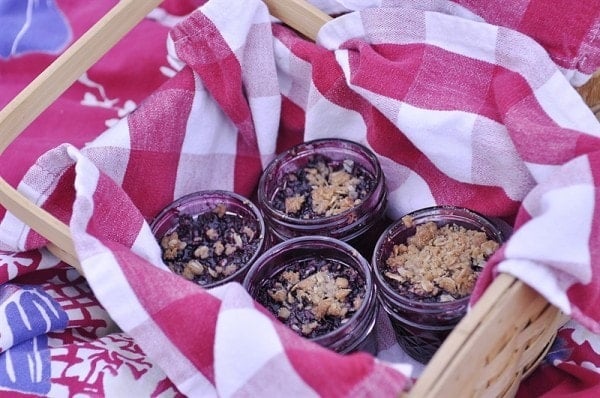 mason jar berry crisp