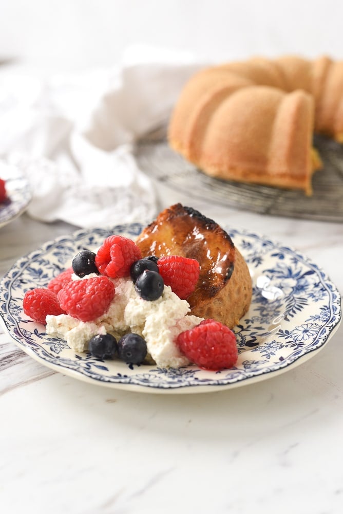 grilled pound cake with whipped cream