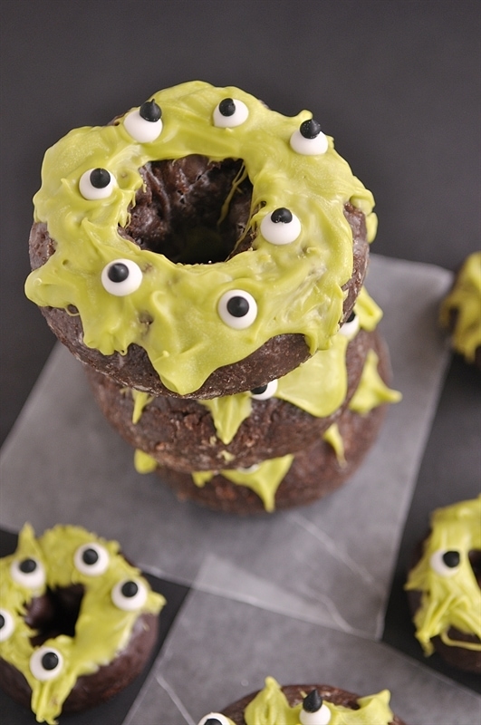 googly eye donuts