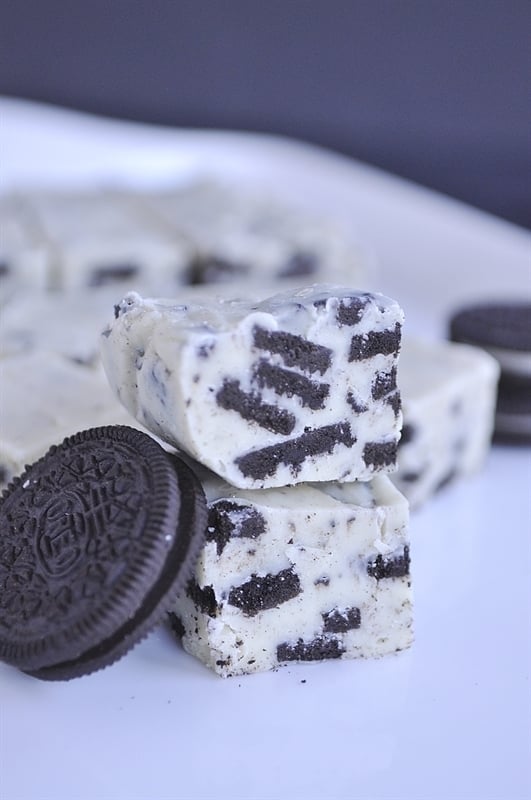 pile of oreo fudge