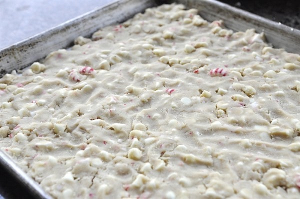 White Chocolate Peppermint Cookie Bark
