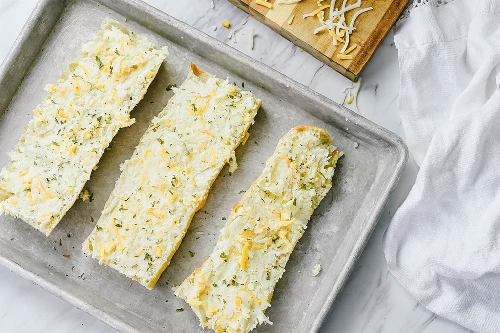 garlic cheese bread