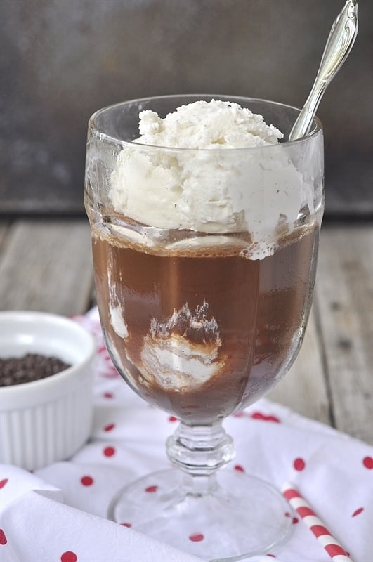 scoops of ice cream in  a glass