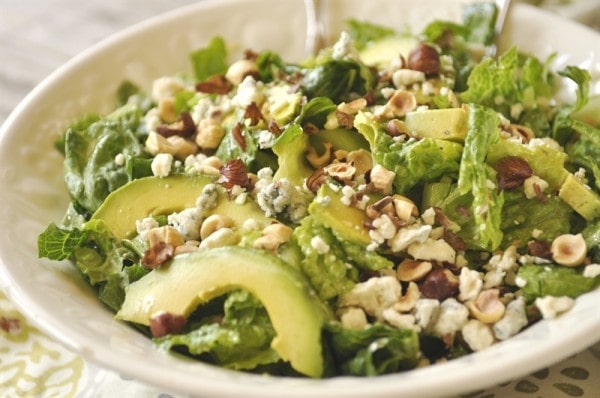 blue cheese avocado hazelnut salad