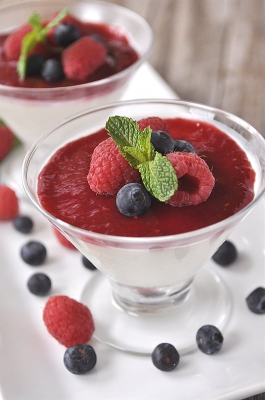 Swedish cream with Raspberry Sauce