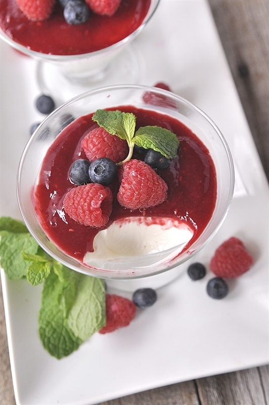 Swedish cream with Raspberry Sauce