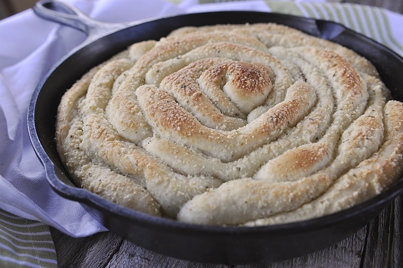 Garlic Parmesan Petal Bread