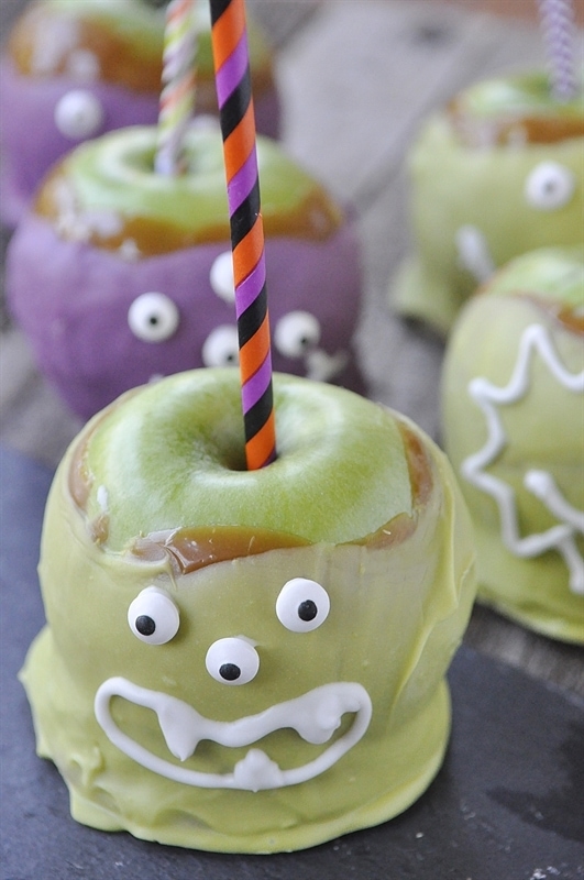 Halloween Monster Caramel APples