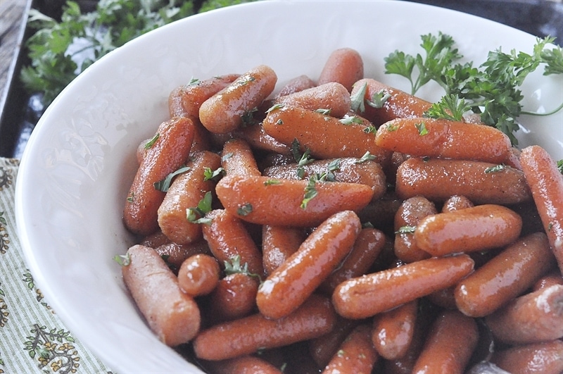 Slow Cooker Honey Cinnamon Carrots • FIVEheartHOME