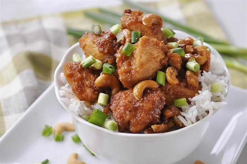 slow cooker cashew chicken and white rice
