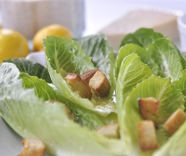 Romaine Lettuce Salad withy Lemon Vinaigrette @yourhomebasedmom.com
