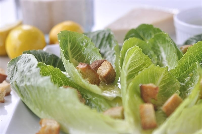 Romaine Lettuce Salad withy Lemon Vinaigrette @yourhomebasedmom.com