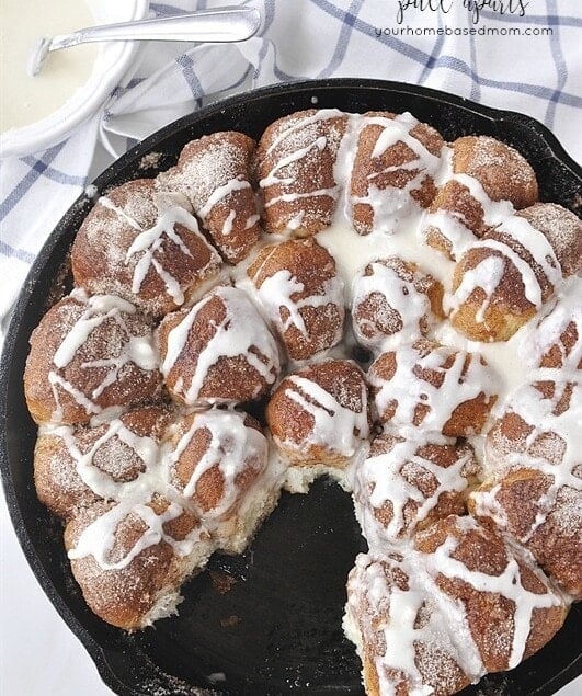 Cinnamon Roll Pull Aparts - the quickest and easiest cinnamon rolls you will ever make