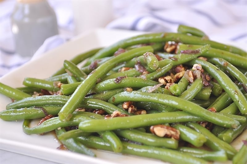 Green Beans with Caramelzied Pecans