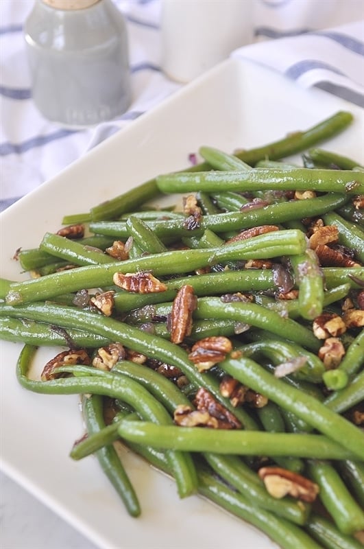 Green Beans with Caramelzied Pecans
