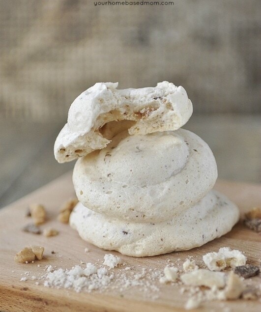 Toffee Meringue Cookies - crispy on the outside and chewy on the inside