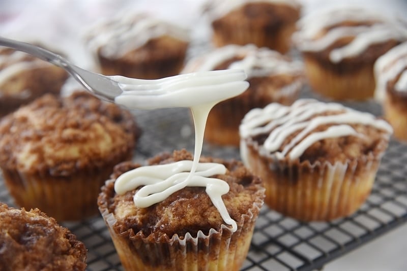 icing Cinnamon Roll Muffins