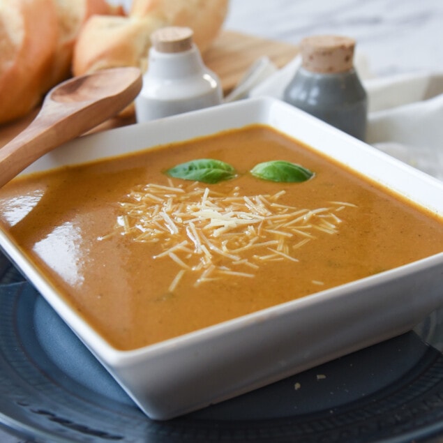 Roasted Red Pepper and Garlic Soup