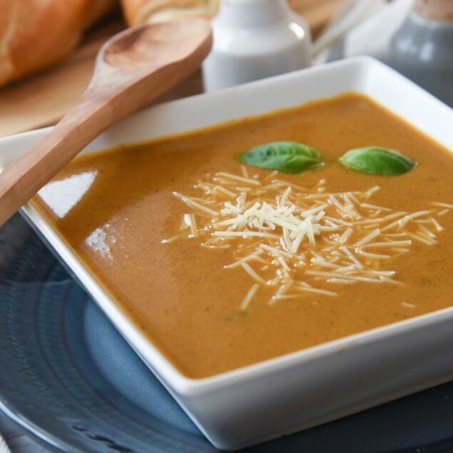 Roasted Red Pepper Soup with Garlic