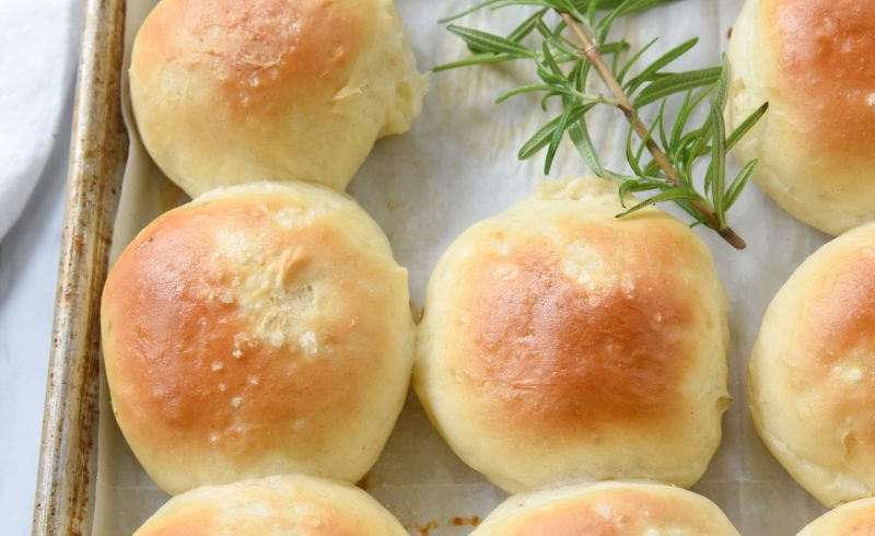 Rosemary Dinner Rolls
