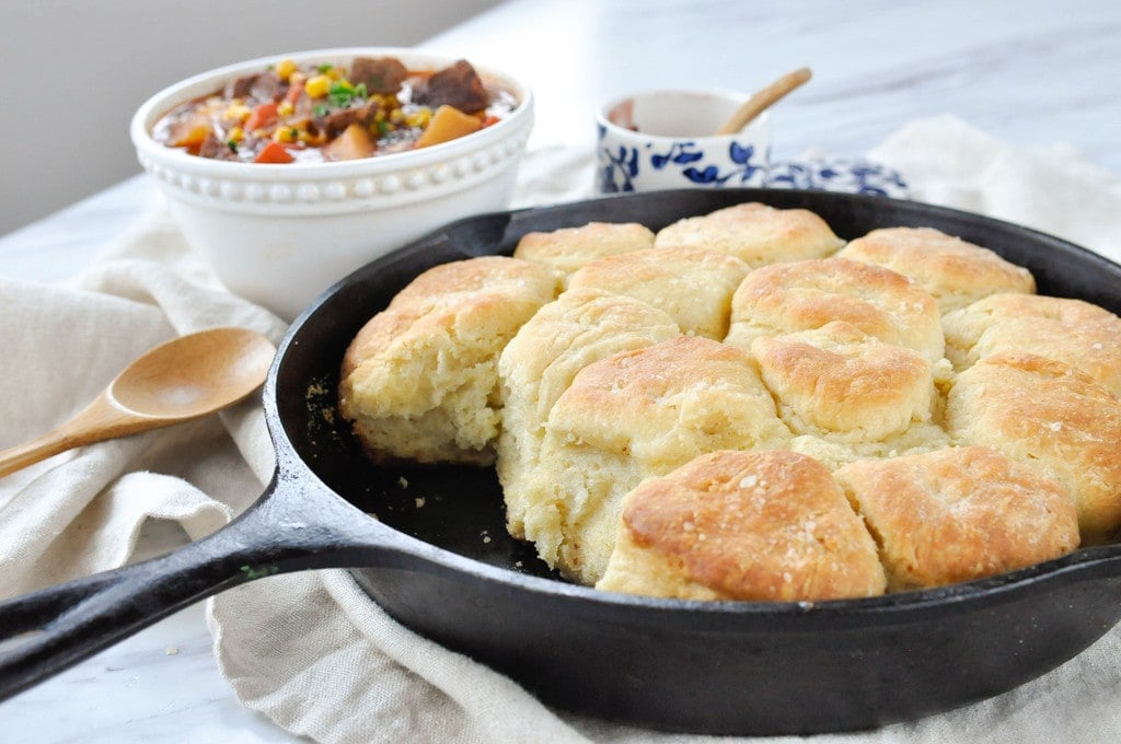 Vintage Lodge Cast Iron Drop Biscuit Pan Muffin Pan 