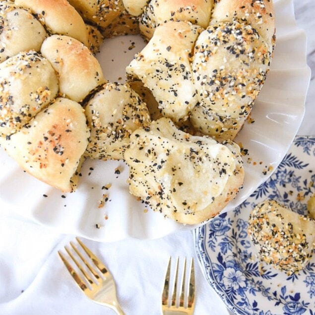 Everything Bagel Seasoning Pull Apart Bread with Rhodes Frozen Rolls