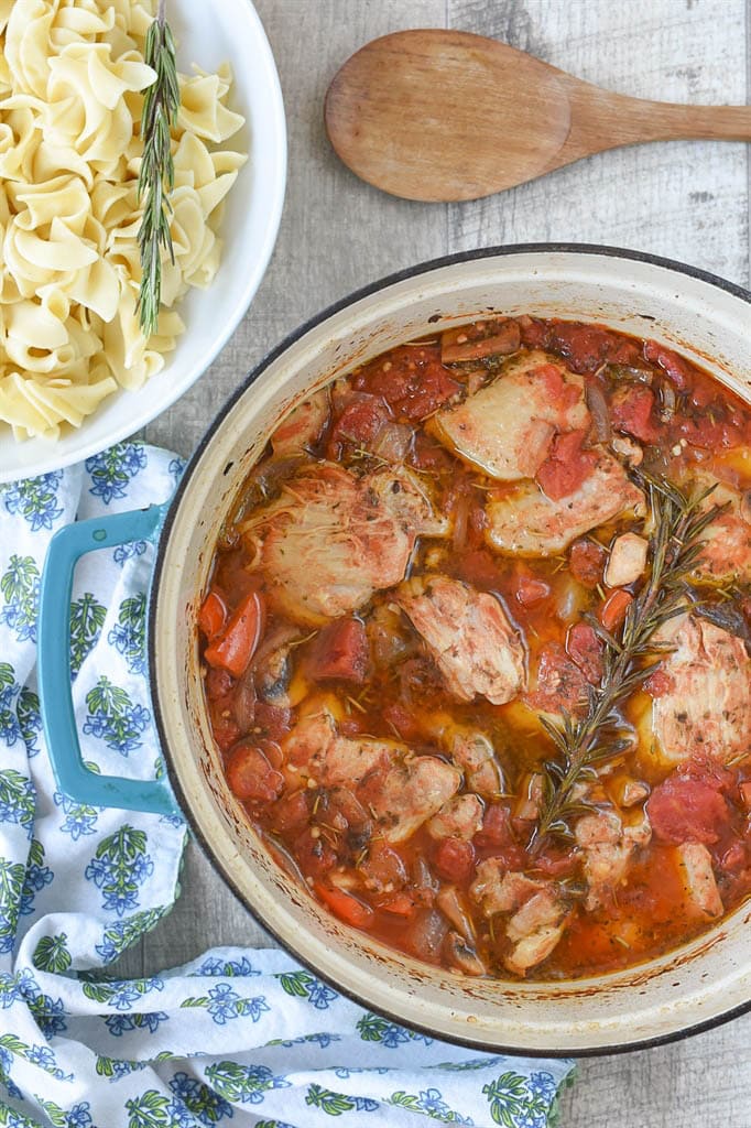 pot of chicken cacciatore